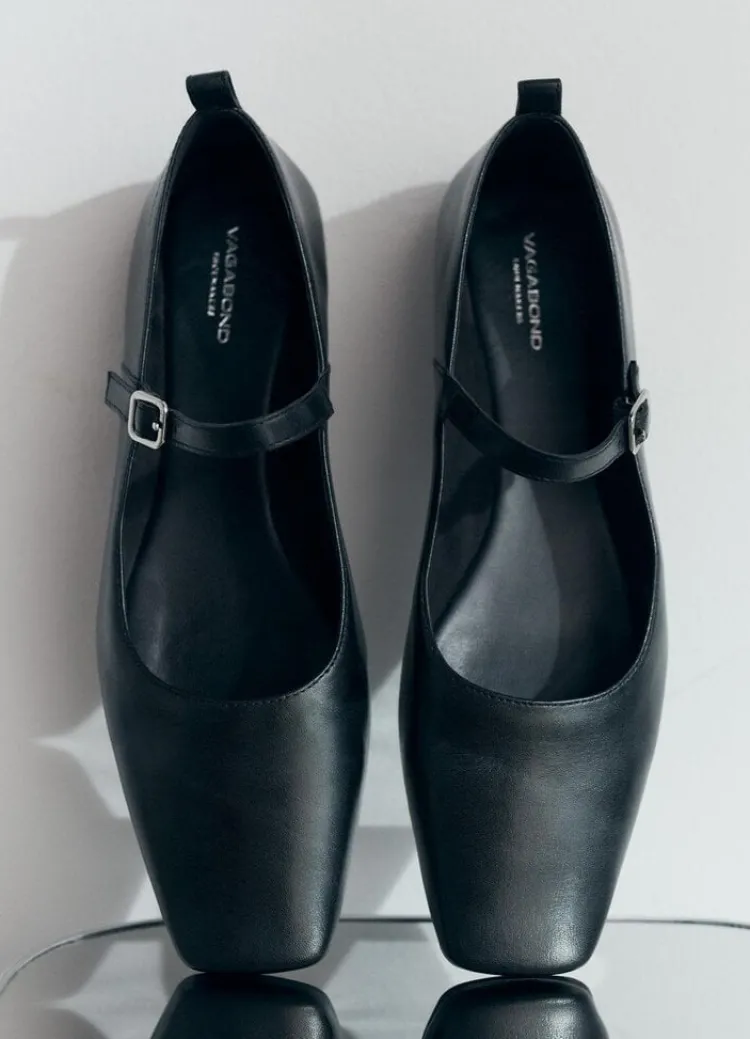 delia_black_3.webp Vagabond Shoemakers Delia Black New