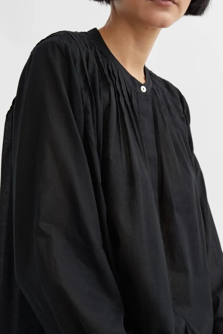 dot_shirt_1.webp Skall Studio Dot Shirt Black Discount