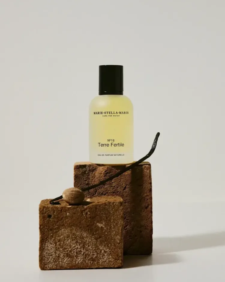 eau_de_parfum_naturelle_t_2.webp Marie Stella Maris Eau de Parfum Naturelle Terre Fertile Hot