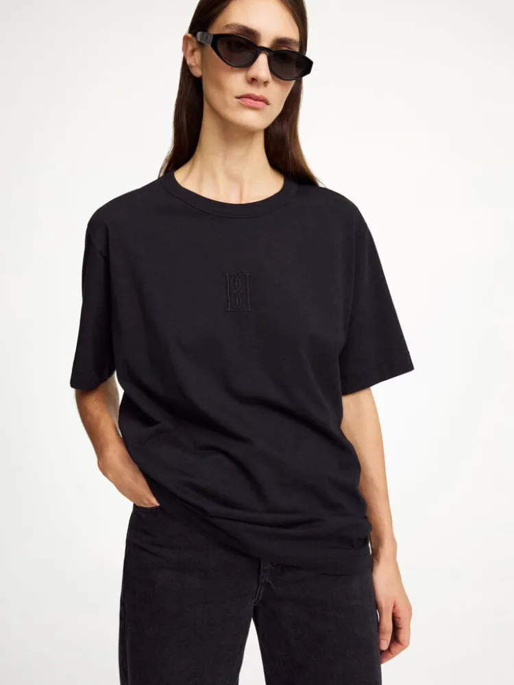 fayeh_tshirt_0.webp By Malene Birger Fayeh T-Shirt Black Best