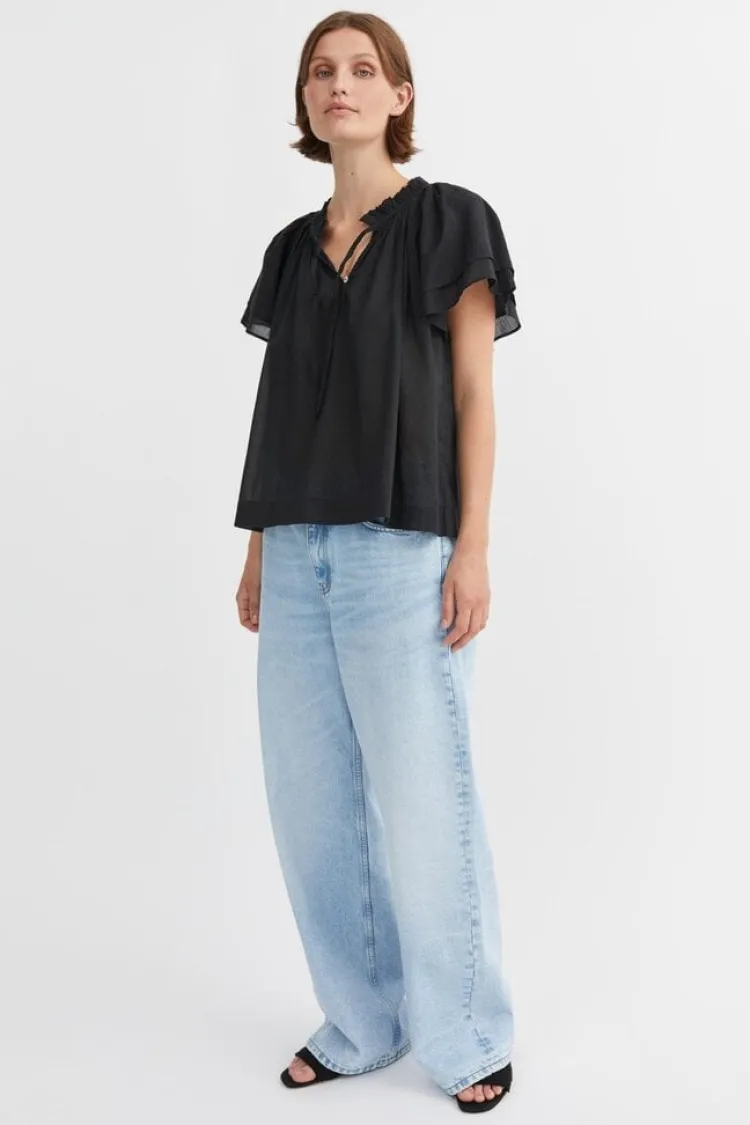grace_blouse_1-1.webp Skall Studio Grace Blouse Black Clearance