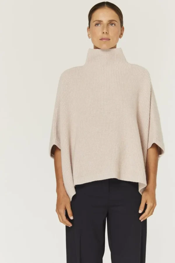 Gris Honore Cape Clearance