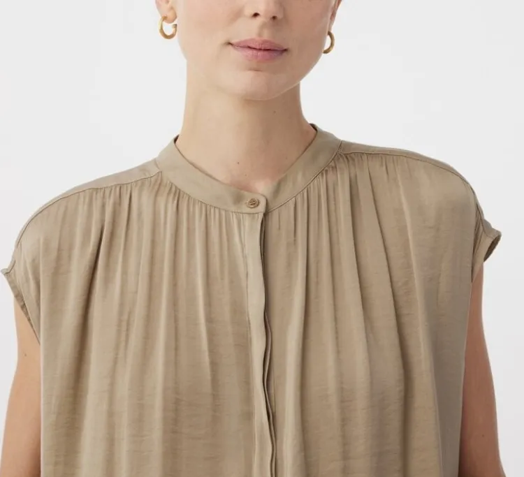 laura_blouse_2.webp Knit-ted Laura Blouse Khaki Outlet