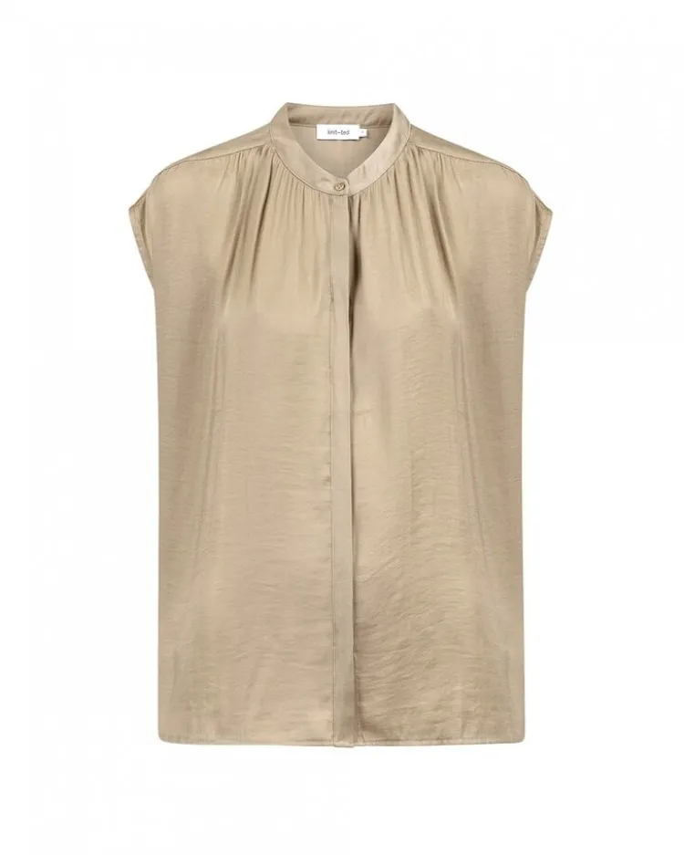 laura_blouse_4.webp Knit-ted Laura Blouse Khaki Outlet