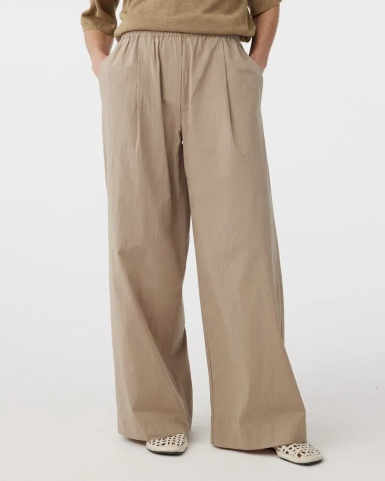 nori_pants_3.webp Knit-ted Nori Pants Khaki Online