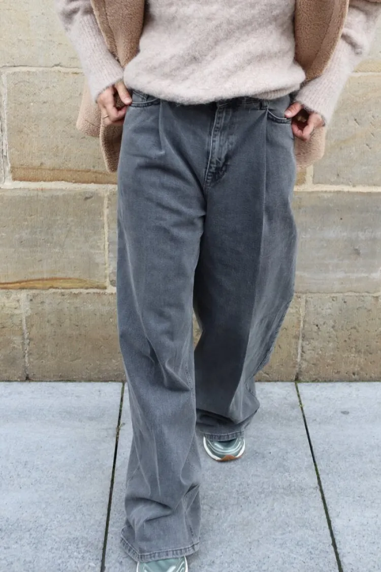 olivia_jeans_0.webp Selected Femme Olivia Jeans Grey+Denim Fashion