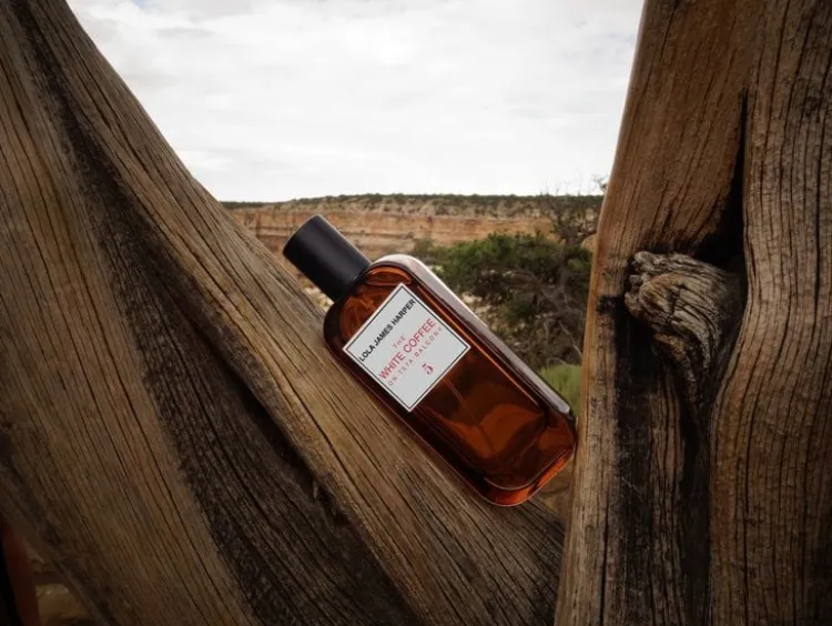 roomspray_white_coffee_3.webp Lola James Harper Roomspray White Coffee Online