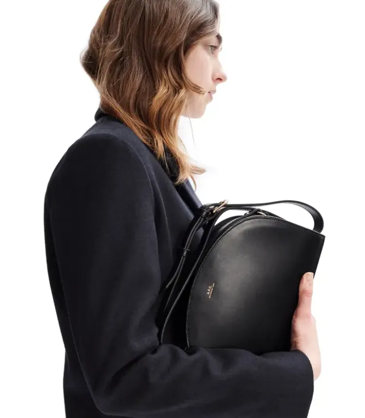 sac_demi_lune_0.webp A.P.C. Sac Demi Lune Fashion