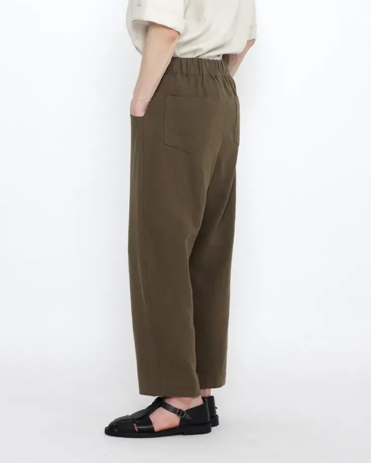signature_curve_legged_tr_2.webp 7115 Signature Curve Legged Trouser Olive Outlet